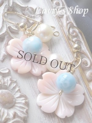 画像4: クィーンコンクシェルフラワーとラリマールのデザインピアス