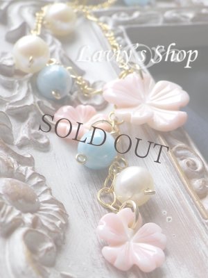 画像6: クィーンコンクシェルフラワーとラリマールのデザインネックレス