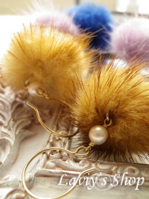 画像2: ミンクファーと淡水パールのピアス