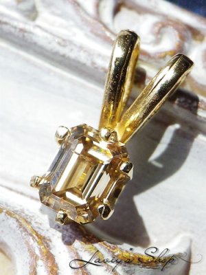 画像3:  K14/エメラルドカットダイヤモンドのペンダントトップ