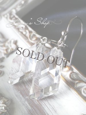 画像6:  ステップカット水晶の１粒ピアス