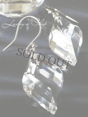 画像2:  ステップカット水晶の１粒ピアス