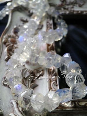 画像9: 氷塊ブルームーンの贅沢ネックレス