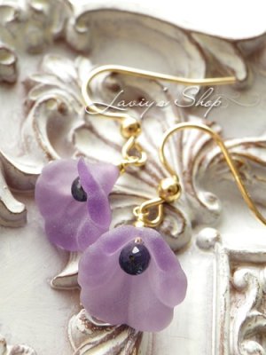 画像2: 非加熱サファイアとヴィンテージフラワーのピアス(一輪)