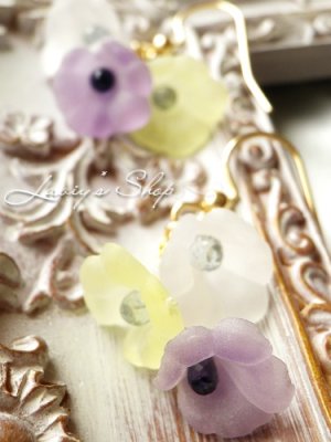 画像6: 非加熱サファイアとヴィンテージフラワーのピアス(ブーケ紫)