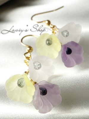 画像2: 非加熱サファイアとヴィンテージフラワーのピアス(ブーケ紫)