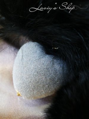 画像5: ラビットファーとベロアチャームのピアス