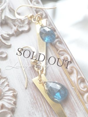 画像4: アフリカ産ブルーグリーンカイヤナイトのデザインピアス