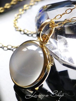 画像2: 猫目ホワイトムーンストーンの1粒ネックレス