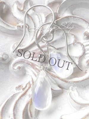 画像3: オーストラリアンブルームーンの1粒ピアス