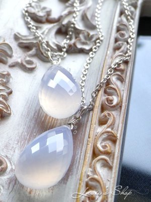 画像3: ラベンダーブルーカルセドニーの1粒ネックレス