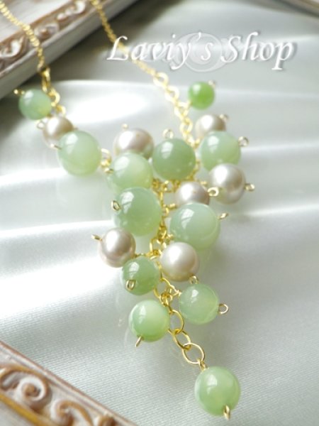 画像2: ネフライトと淡水パールのタッセルネックレス (2)