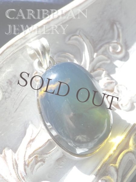 画像4: 高品質ブルーアンバーのシンプルペンダントトップ (4)