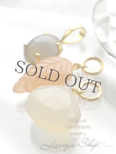 画像2: ムーンストーンのネックレスチャームアソート (2)