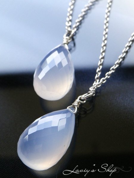 画像2: ラベンダーブルーカルセドニーの1粒ネックレス (2)