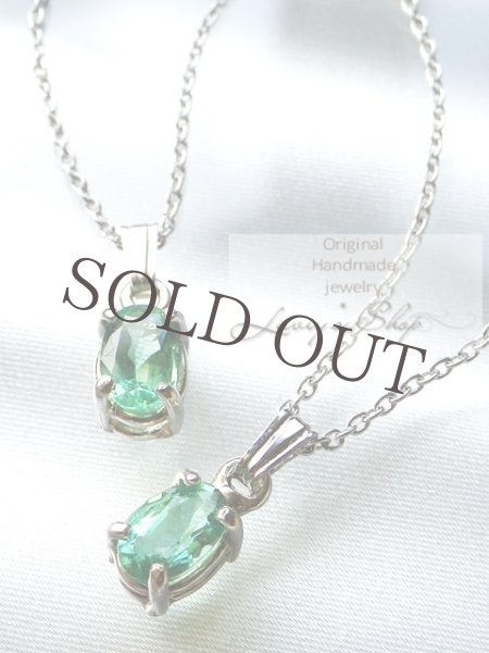 画像2: 非処理/Silver925ザンビア産宝石エメラルドの1粒ネックレス (2)
