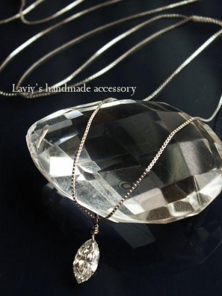 画像1: K18WGマーキスカットダイヤモンドのネックレス (1)